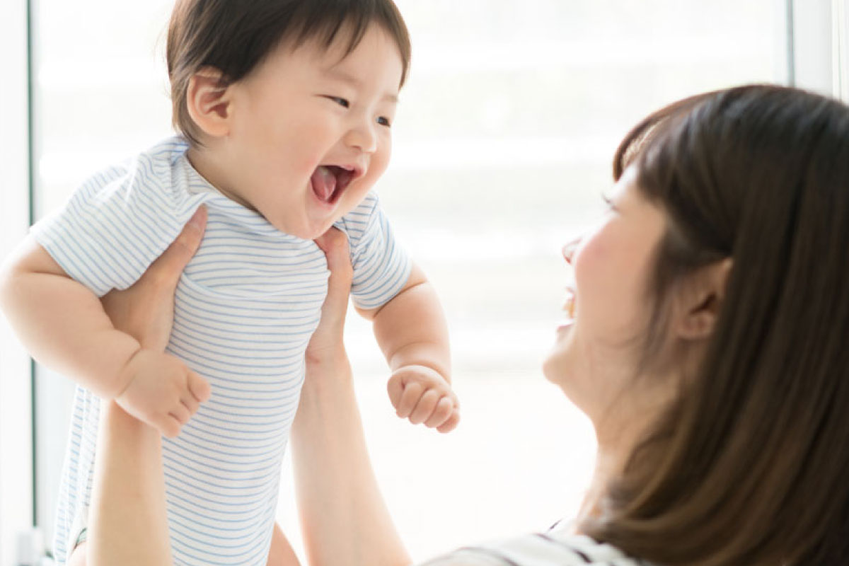 抜群の浸透力を持つ 「天然アルカリ温泉水」で 作った化粧水。